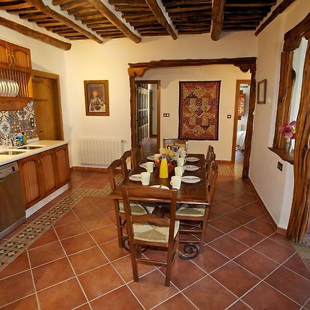 Casa Carole - 3 Bedroom Luxury Apartment Bubion Room photo
